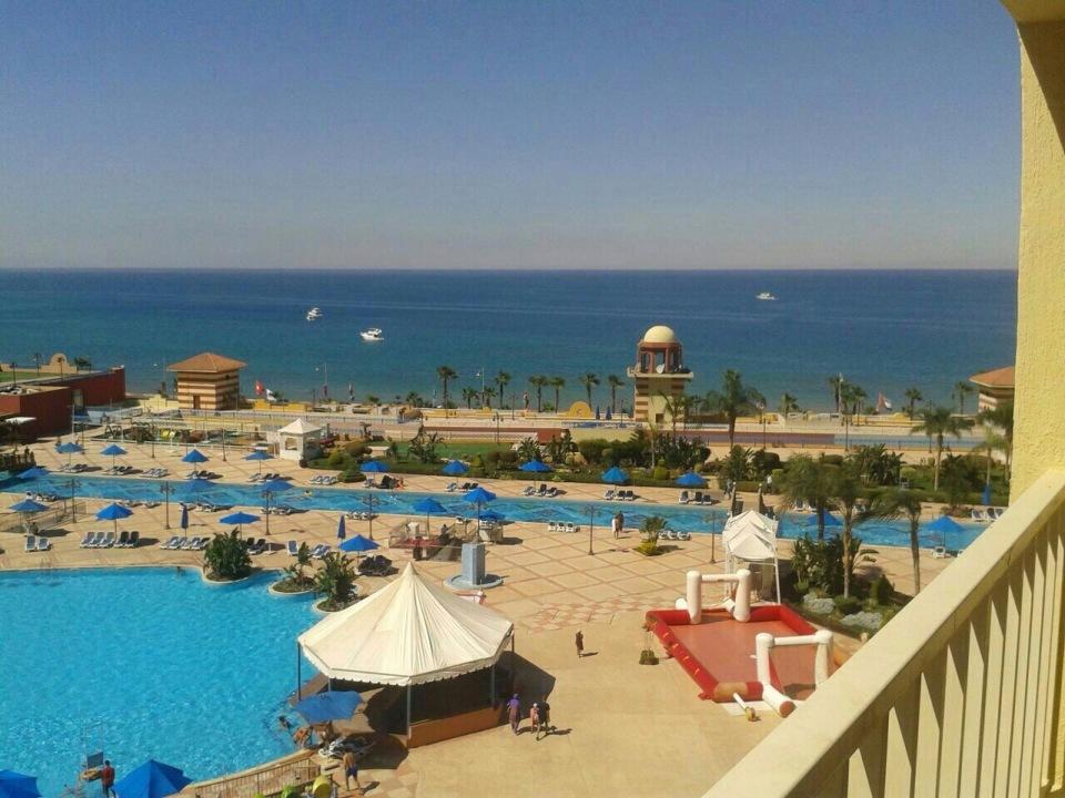 Two-Bedroom Apartment At Porto Sokhna Pyramids - Families Only عين السخنة الغرفة الصورة