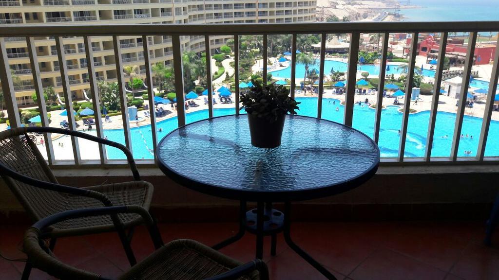 Two-Bedroom Apartment At Porto Sokhna Pyramids - Families Only عين السخنة المظهر الخارجي الصورة